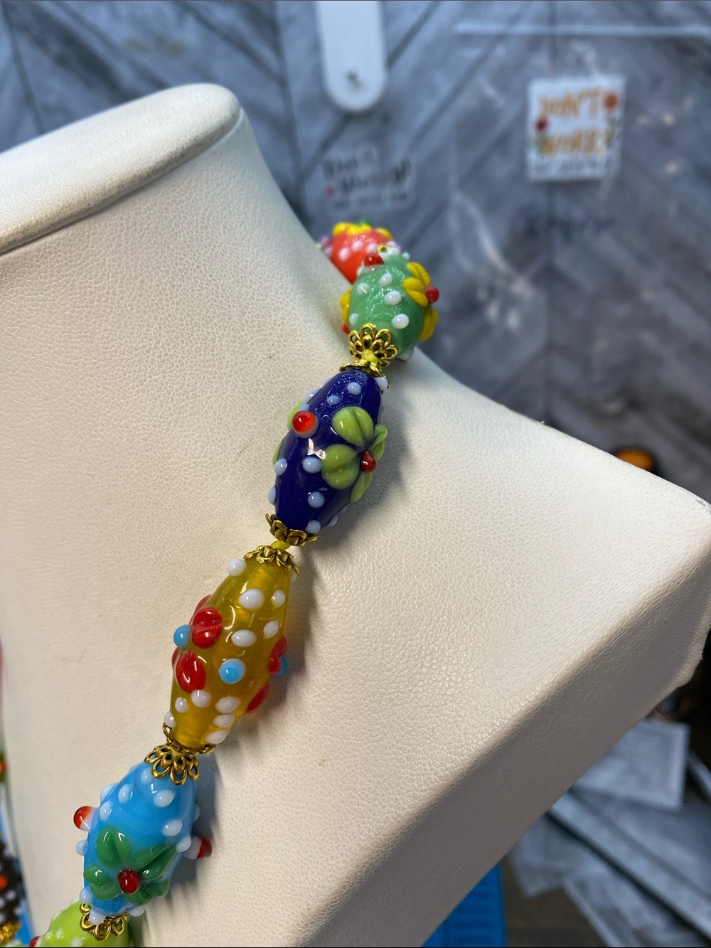 Lampwork Hand knotted 22 inch Aprilsplace necklace flower multi colored - Picture 9 of 9